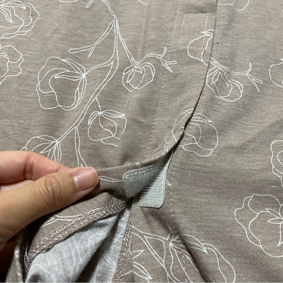 Kindred Bravely Universal Labor & Delivery Gown Floral Size Small Medium Large - Picture 8 of 11